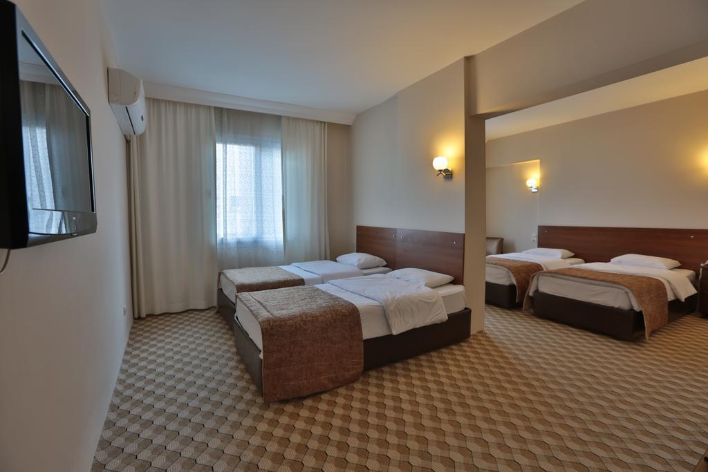Hosta Otel Мерсин Экстерьер фото